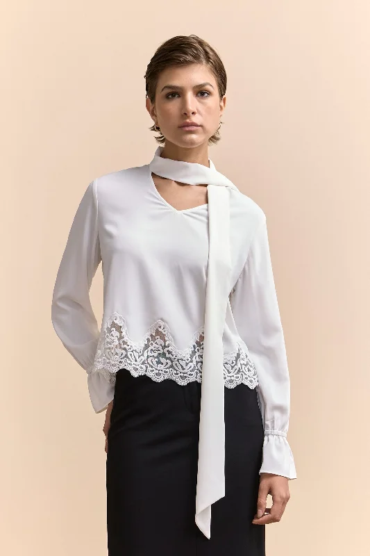 Cropped blouse with lace hem Casual Button Blouse